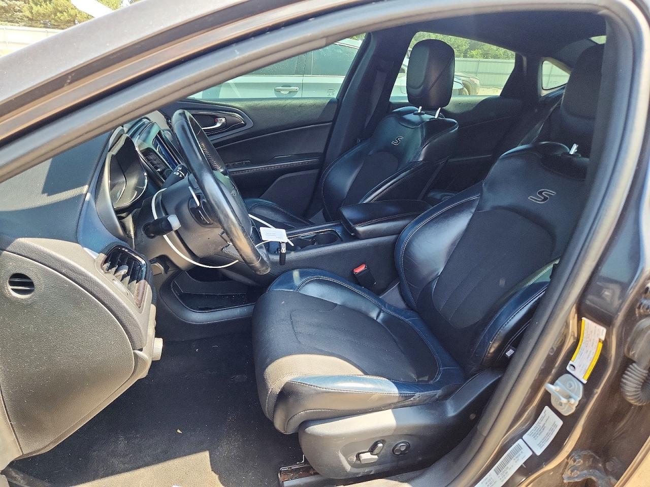 2016 Chrysler 200 S - Фото 7