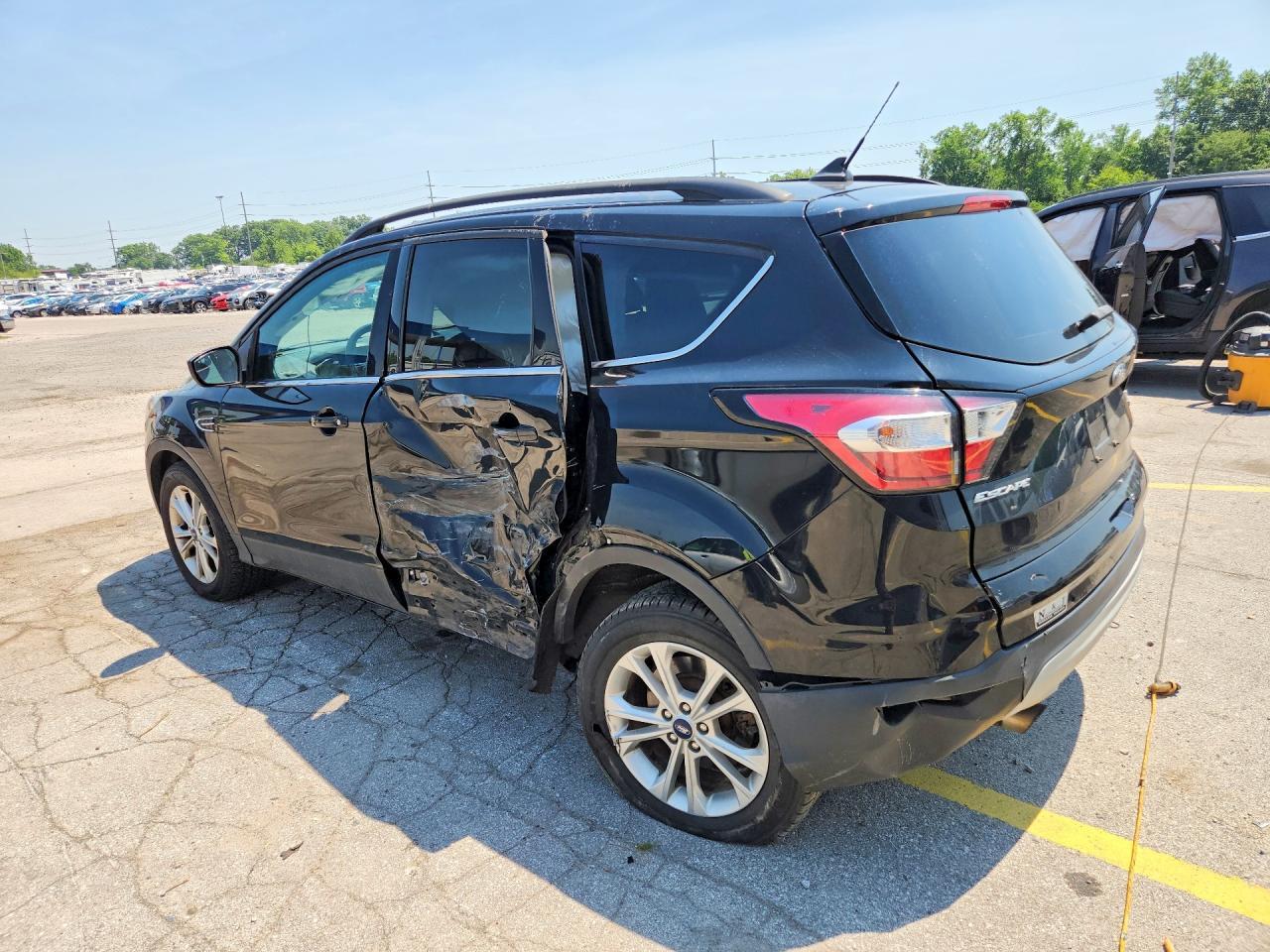 2018 Ford Escape Se - Фото 2