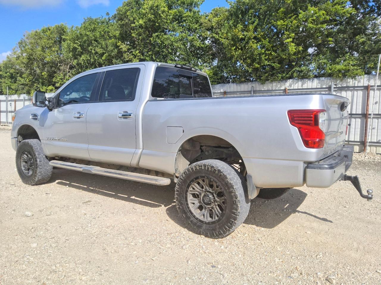 2016 Nissan Titan Xd Sl - Фото 2