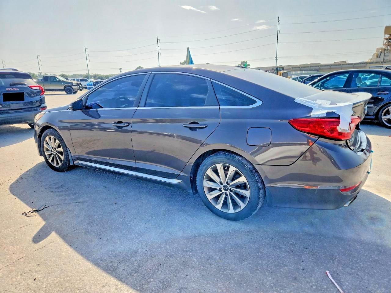 2017 Hyundai Sonata Sport - Image 2