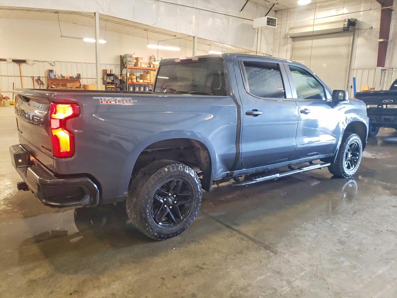 2021 Chevrolet Silverado K1500 Trail Boss Custom - Фото 3