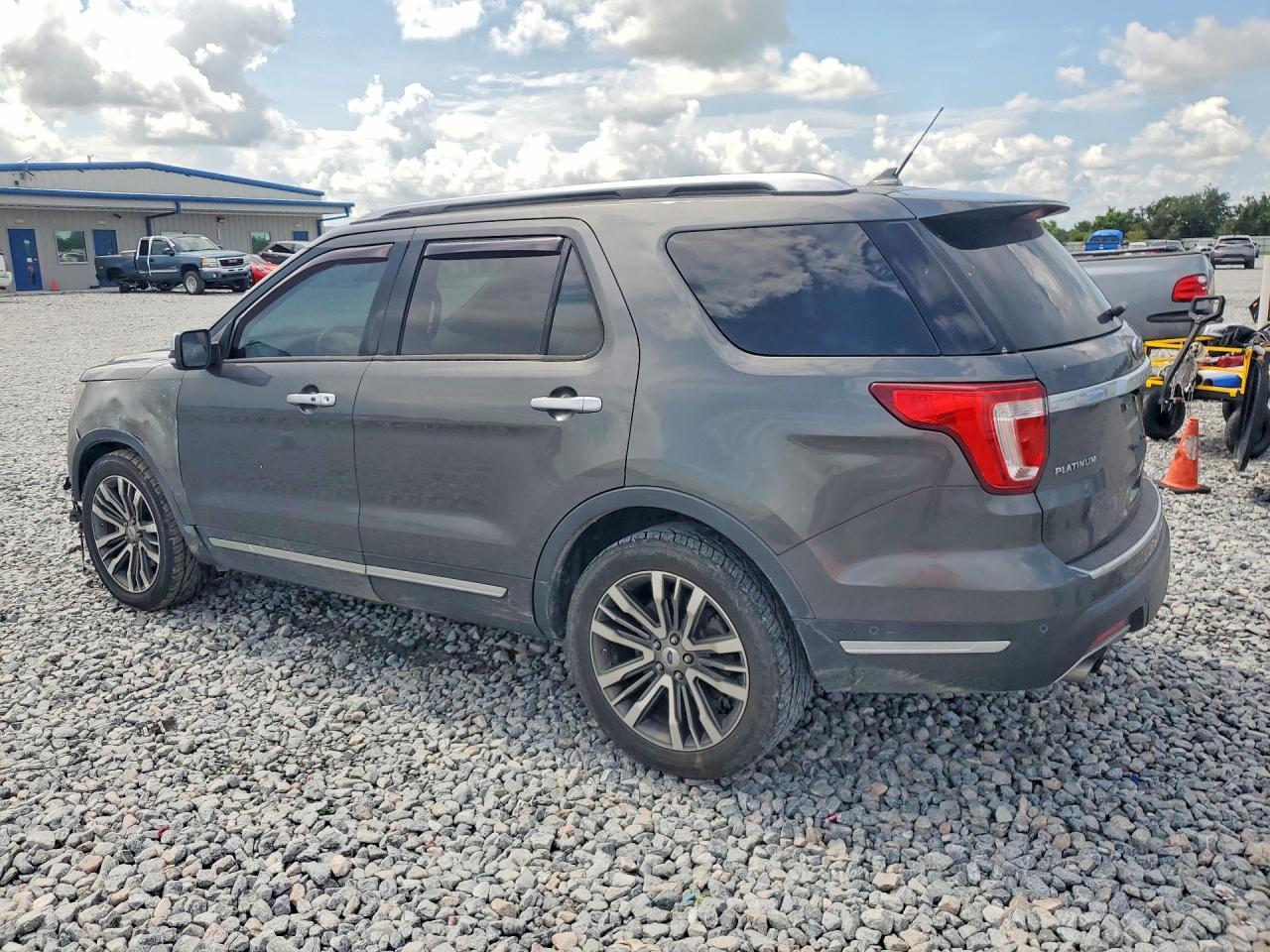 2018 Ford Explorer Platinum - Фото 2