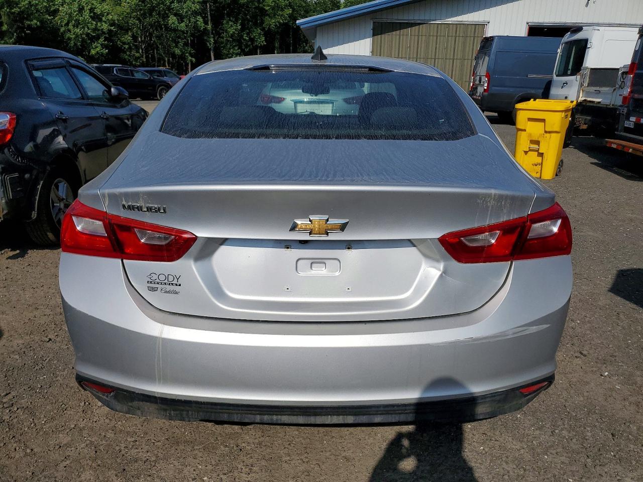 2017 Chevrolet Malibu Ls - Image 6