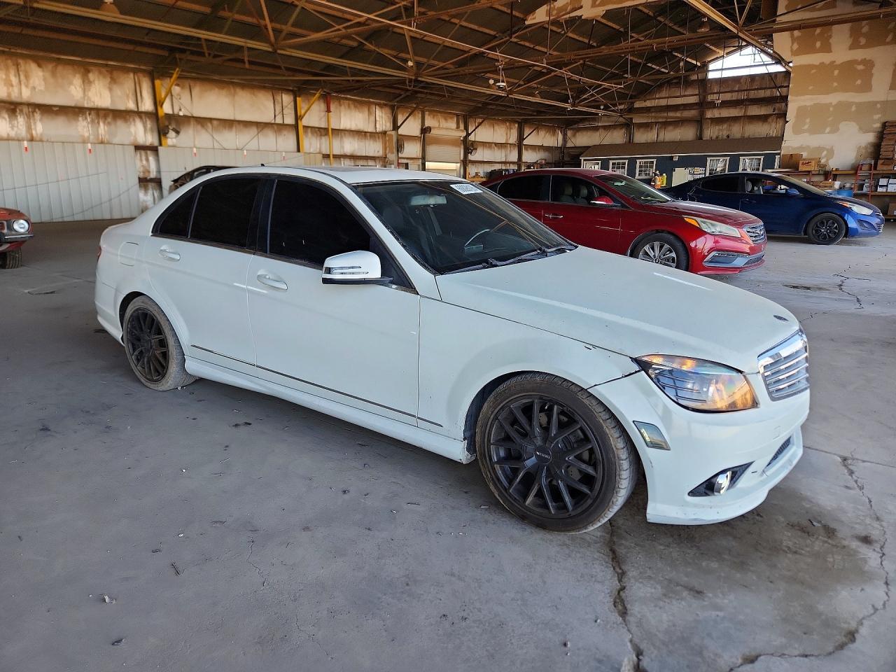 2011 Mercedes-Benz C 300 - Фото 4