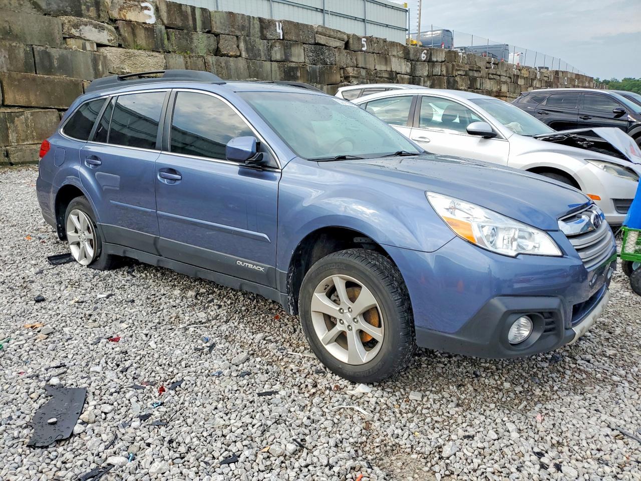 2014 Subaru Outback 2.5I Limited - Image 4