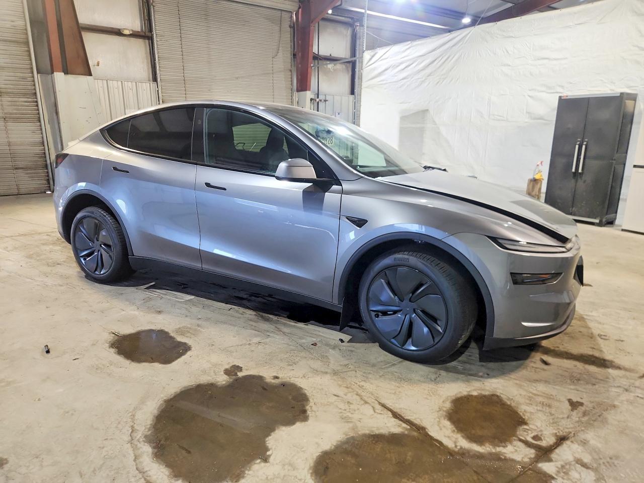2026 Tesla Model Y - Image 4