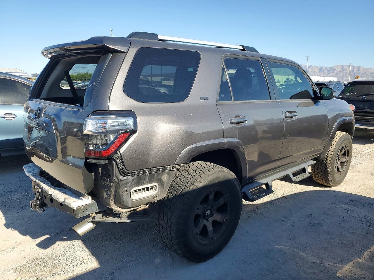 2019 Toyota 4Runner Sr5 Premium - Image 3