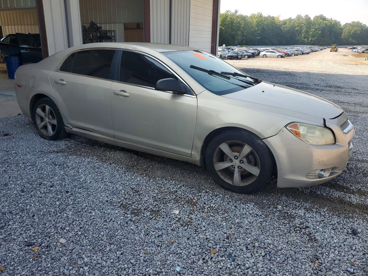 2010 Chevrolet Malibu Ls - Фото 4