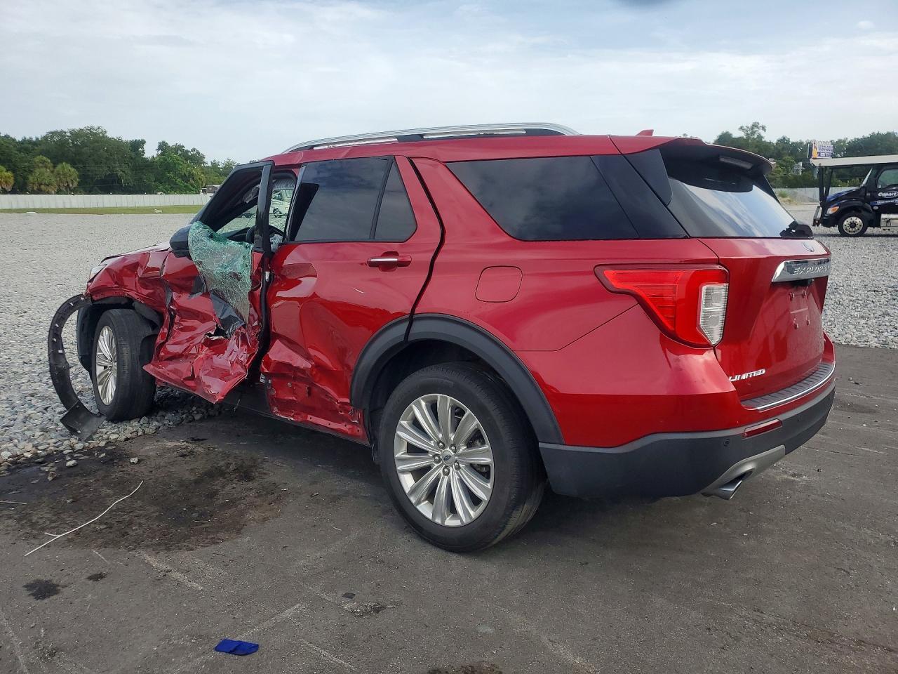 2020 Ford Explorer Limited - Image 2