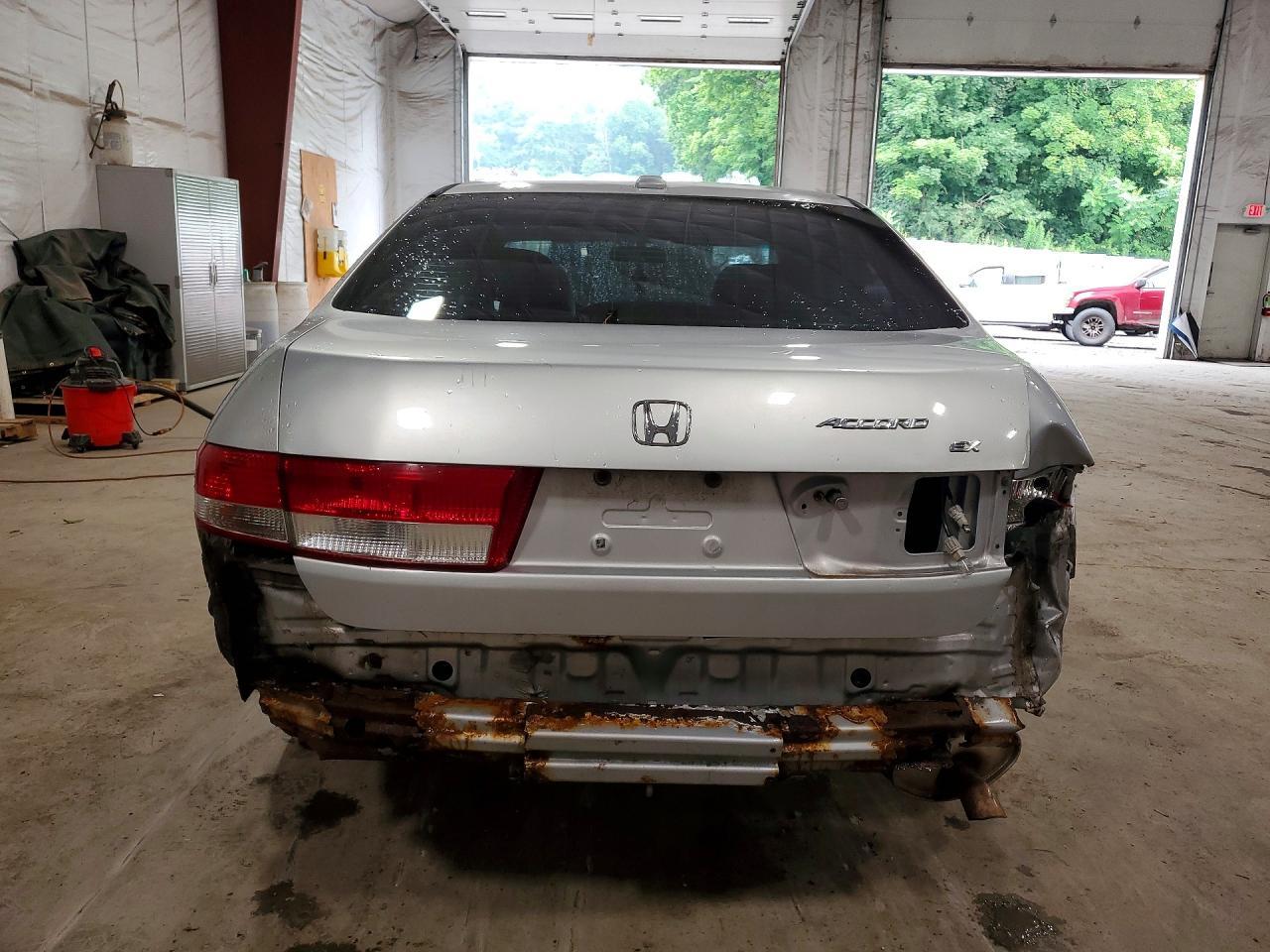 2004 Honda Accord - Фото 6