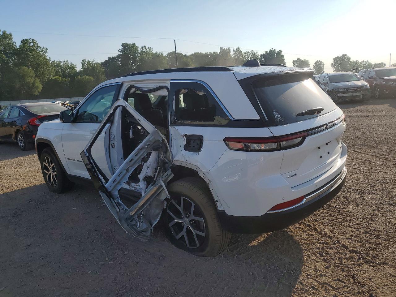2024 Jeep Grand Cherokee Limited - Image 2