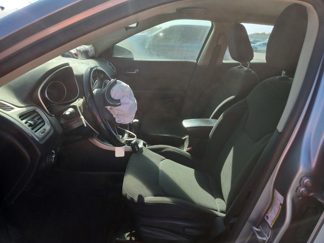 2021 Jeep Compass Sport - Фото 7