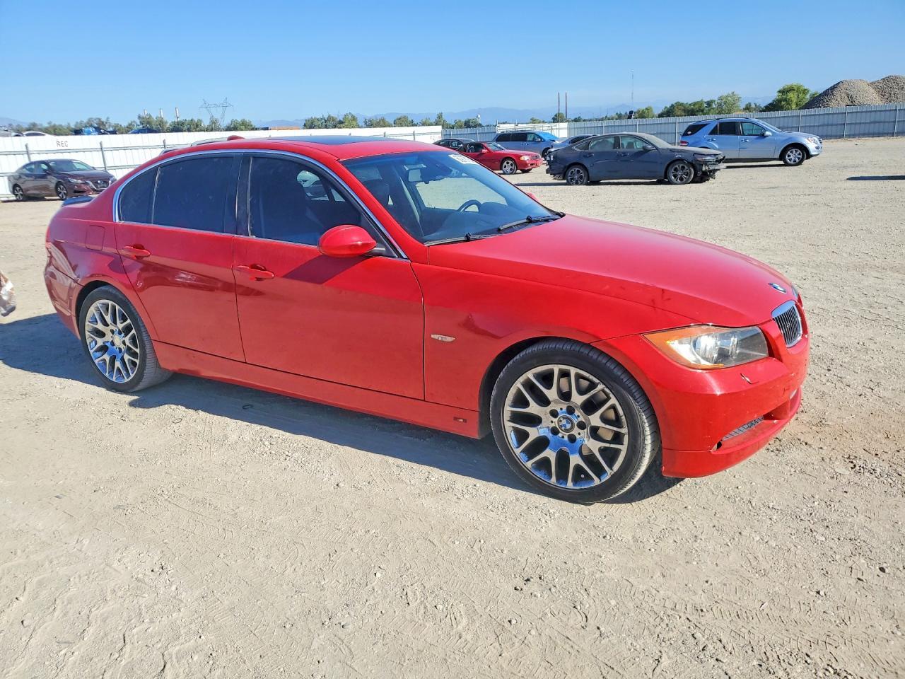 2006 BMW 330 Xi - Image 4
