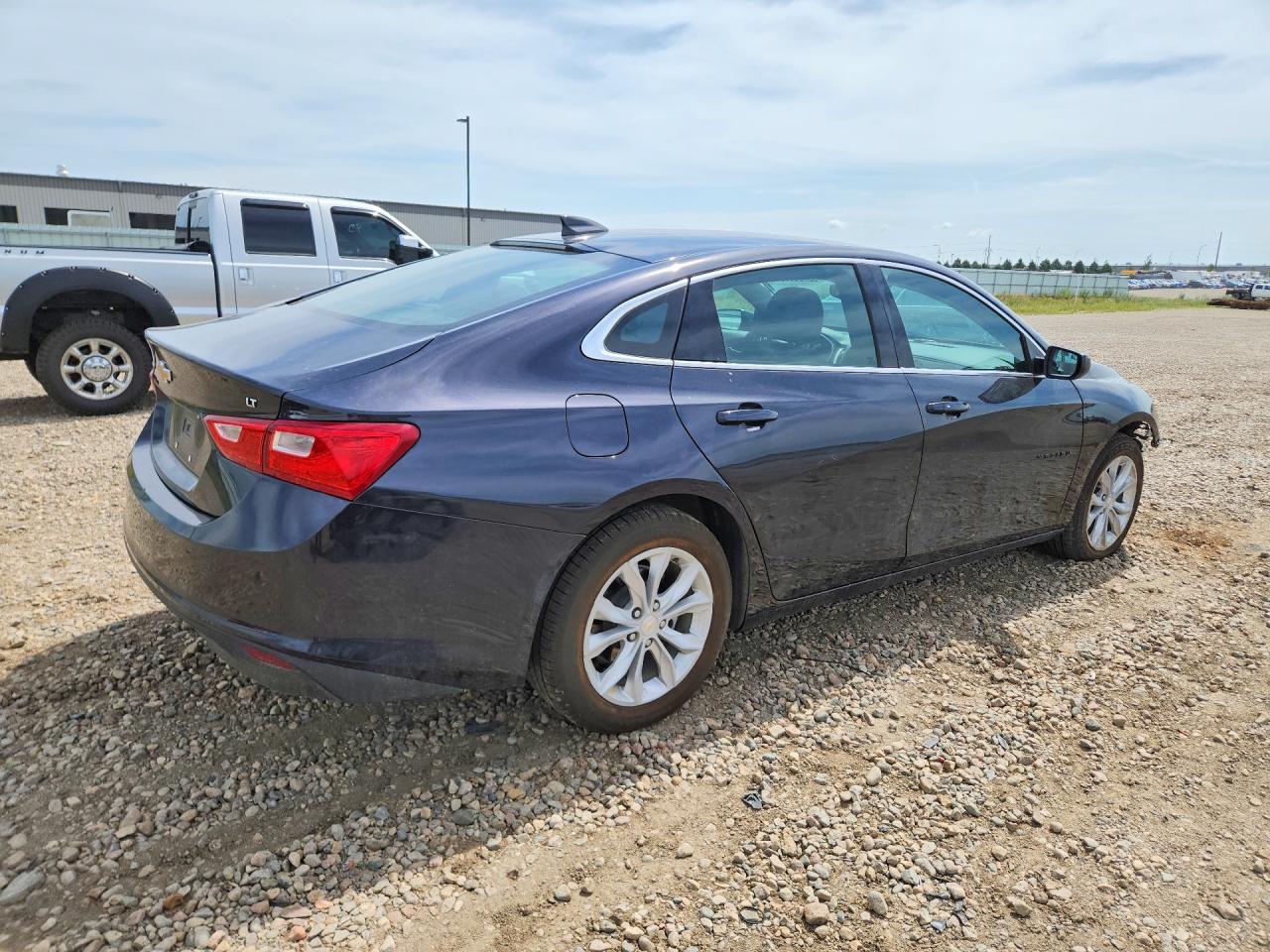 2023 Chevrolet Malibu Lt - Image 3