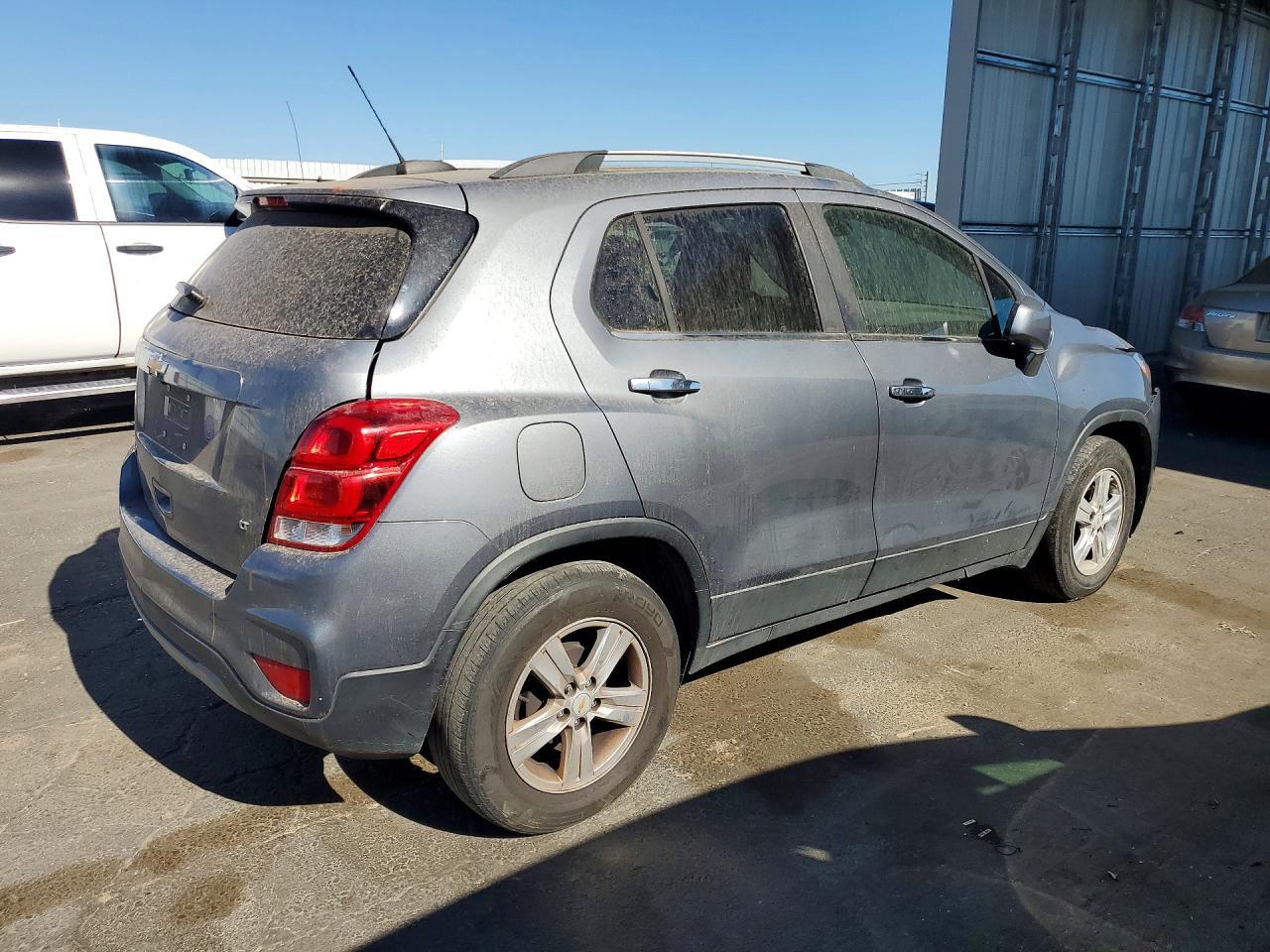 2019 Chevrolet Trax 1Lt - Image 3