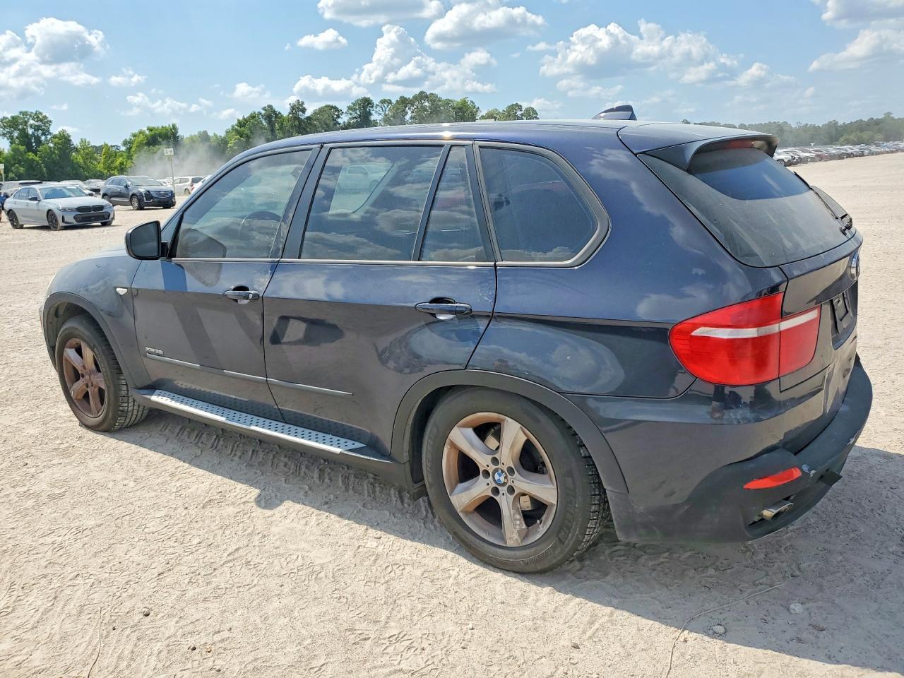 2010 BMW X5 xDrive30I - Фото 2