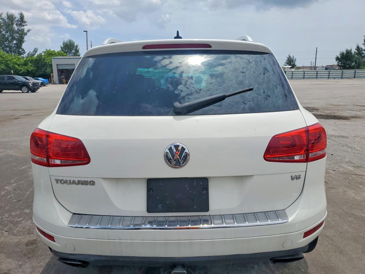 2011 Volkswagen Touareg V6 - Фото 6