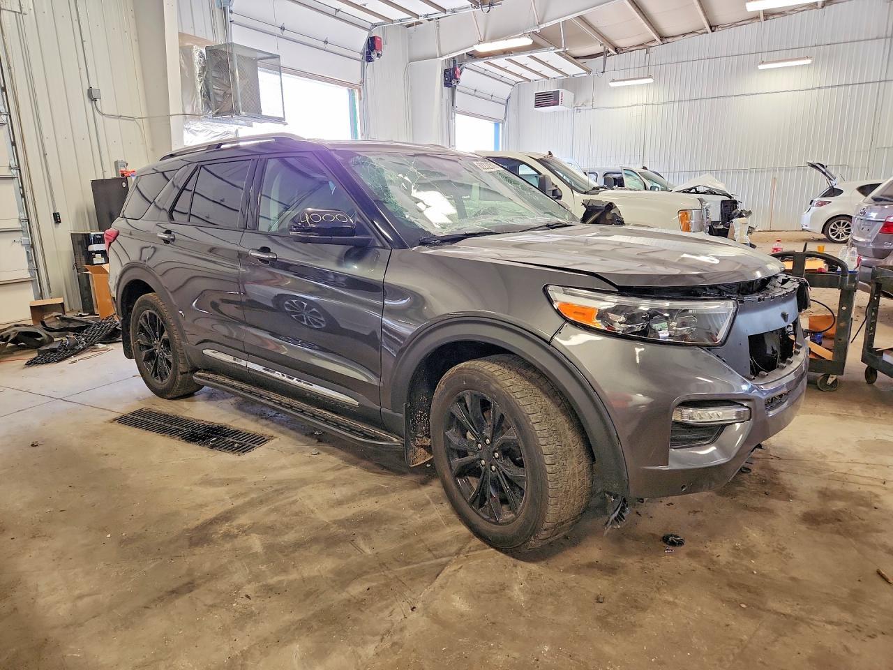 2020 Ford Explorer Limited - Image 4