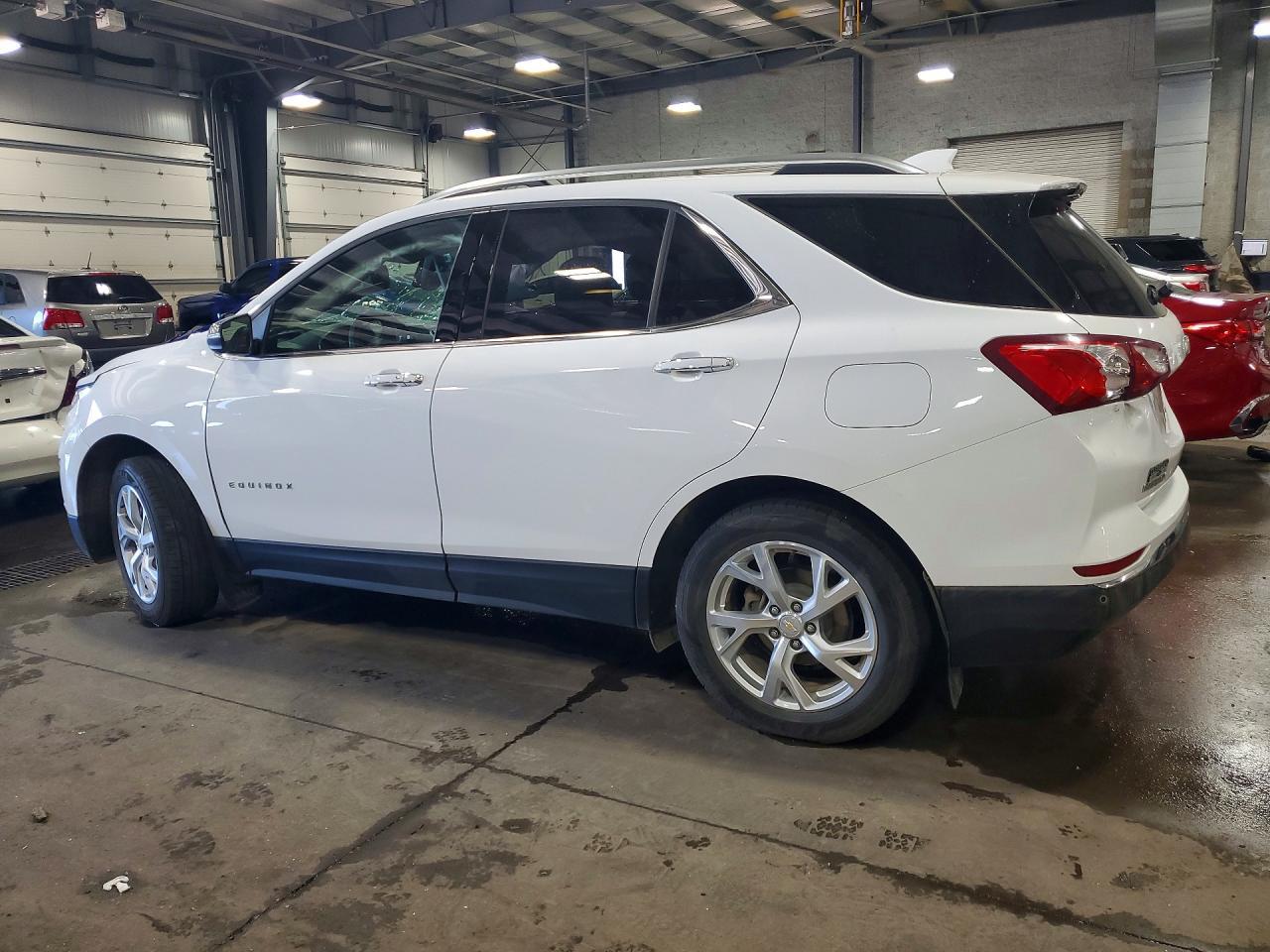 2020 Chevrolet Equinox Premier - Фото 2