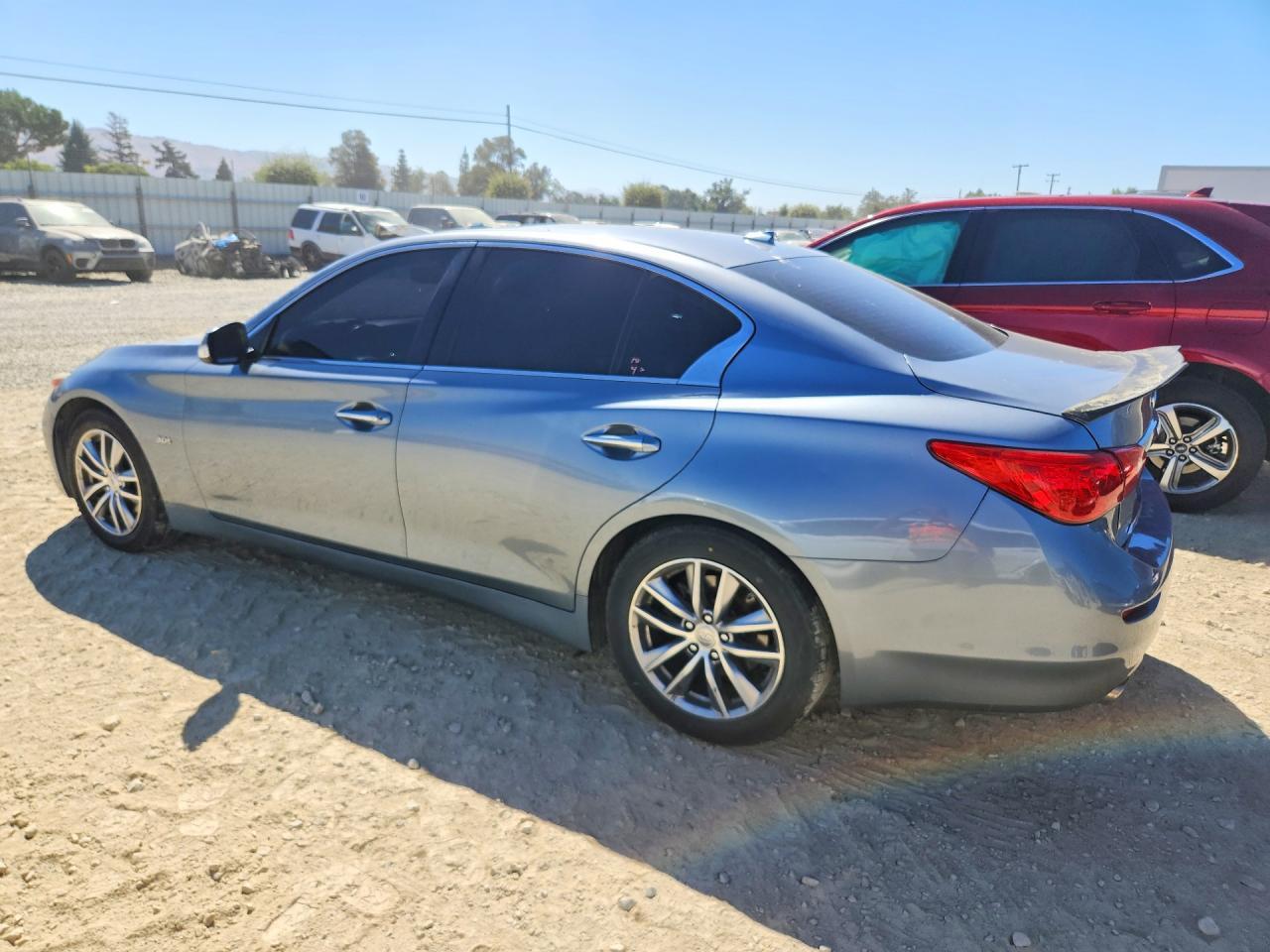 2017 Infiniti Q50 3.0T Premium - Фото 2