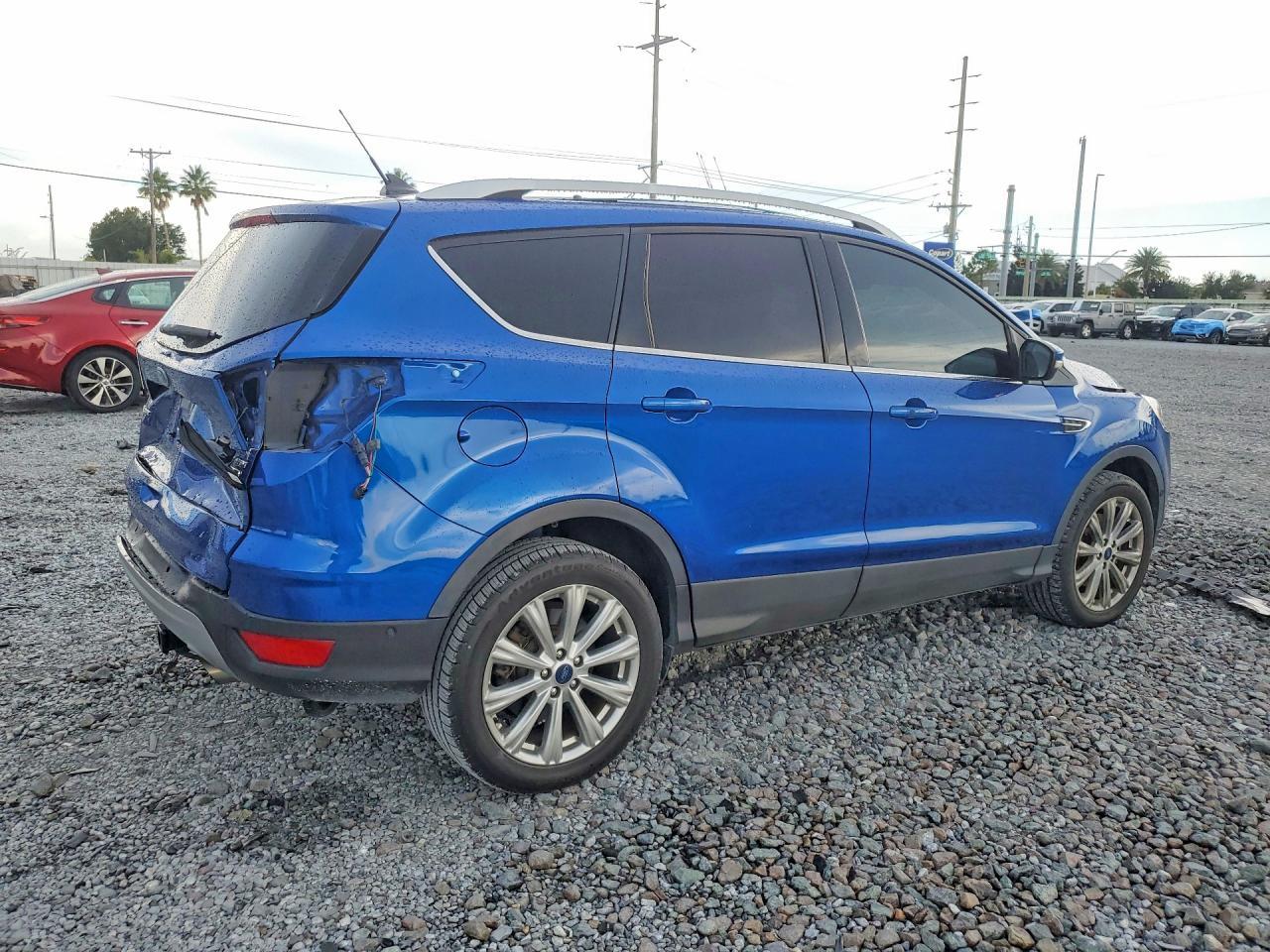 2018 Ford Escape Titanium - Image 3