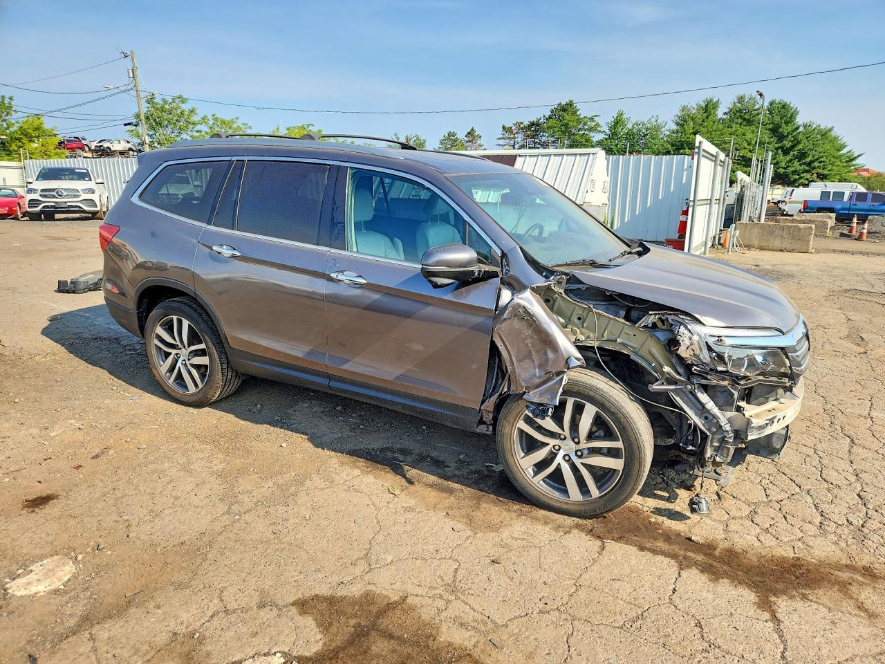 2016 Honda Pilot Touring - Image 4