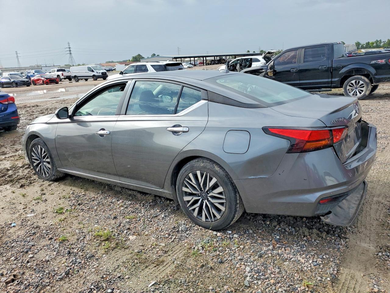 2023 Nissan Altima Sv - Фото 2