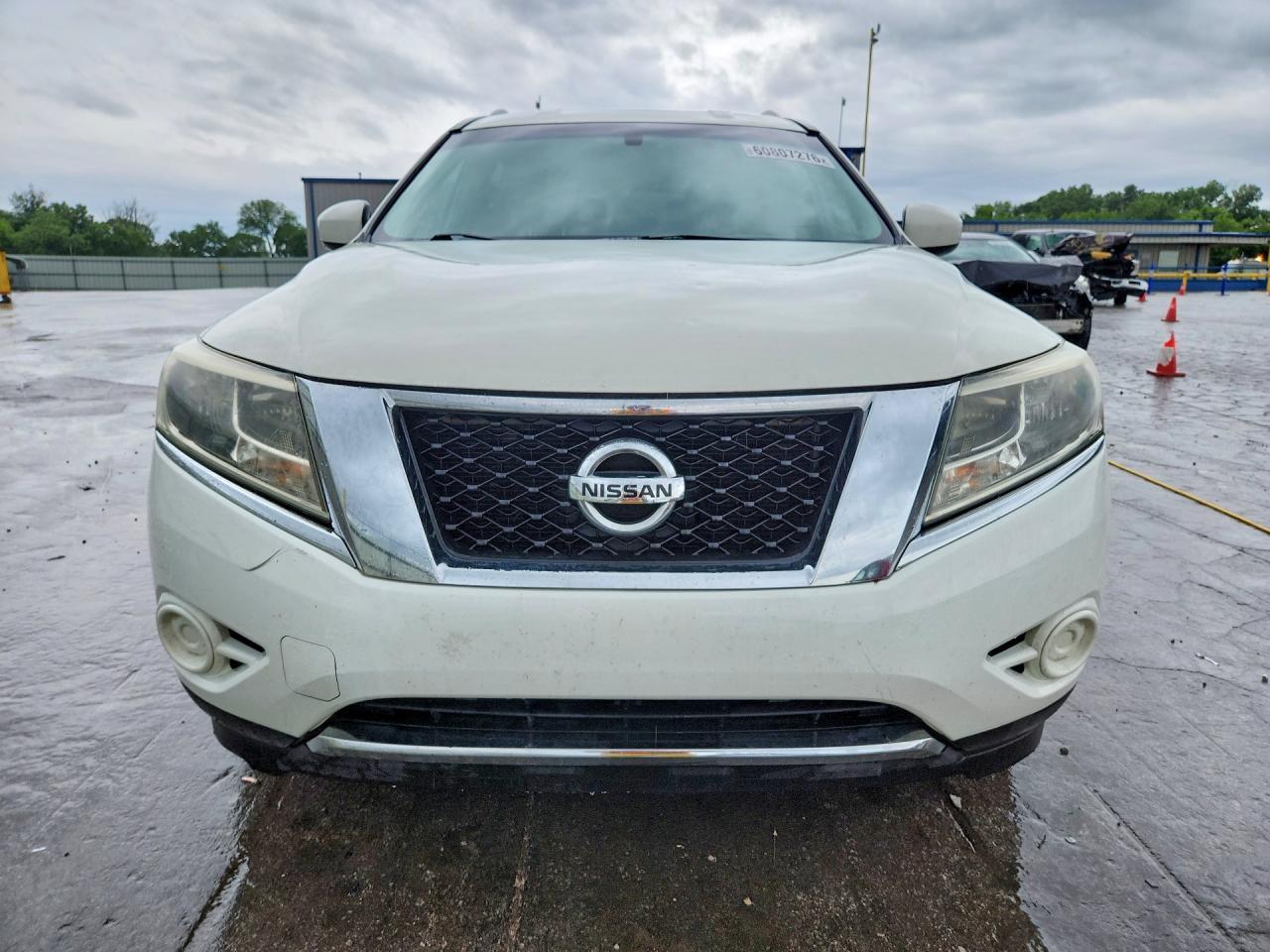2016 Nissan Pathfinder S - Image 5