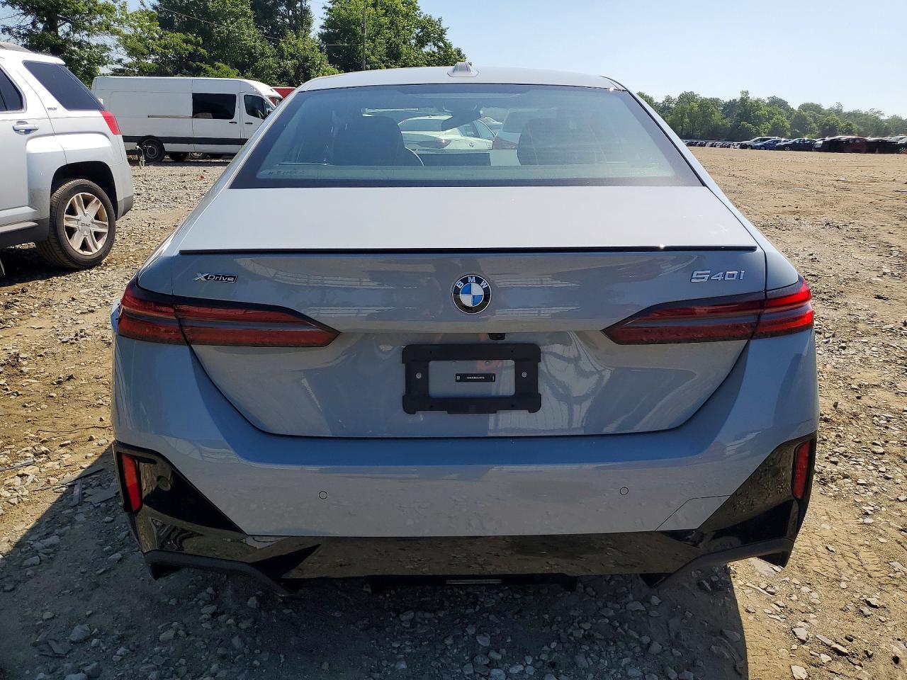 2025 BMW 540 Xi - Фото 6