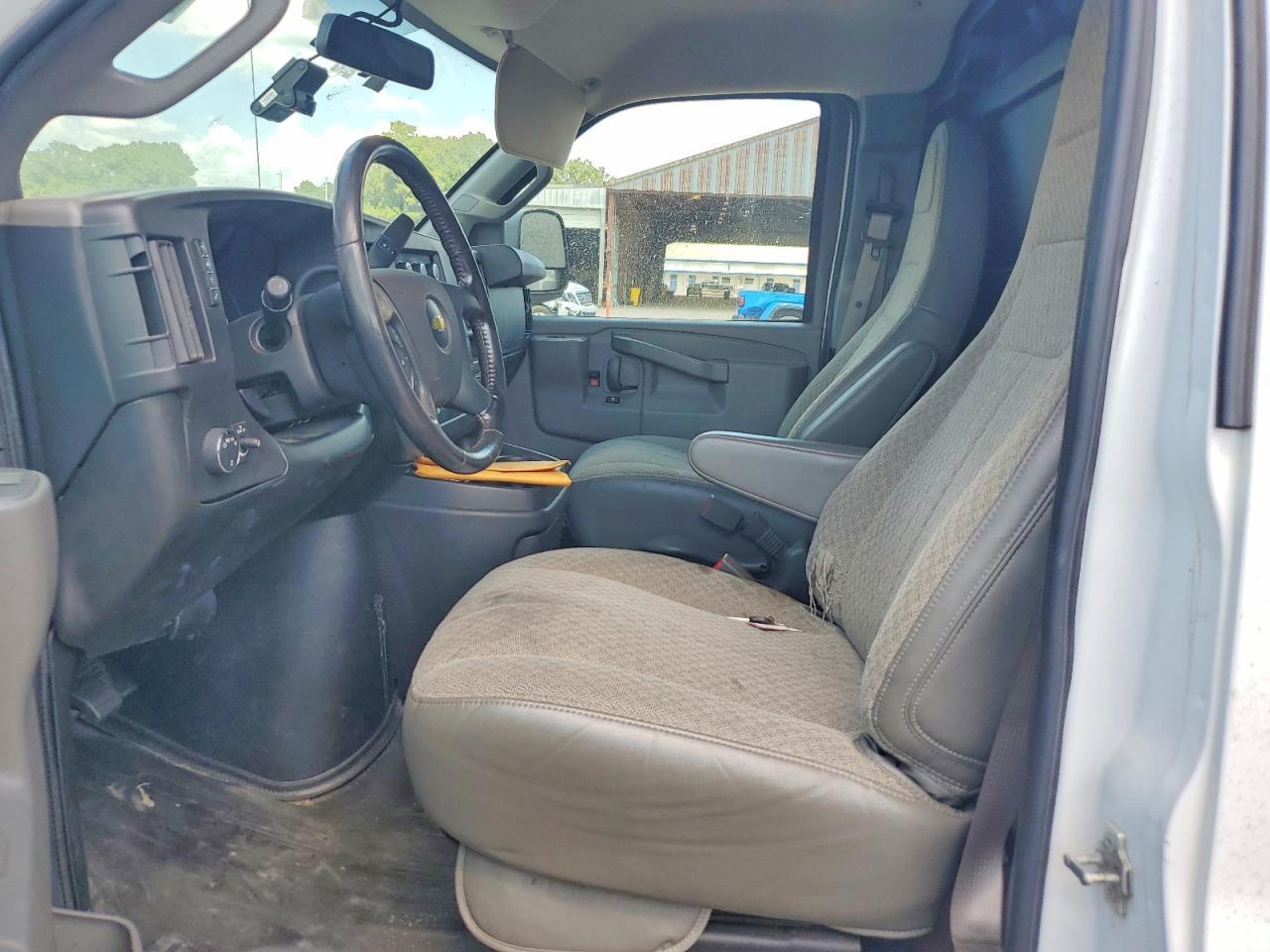 2021 Chevrolet Express G2500 - Фото 7