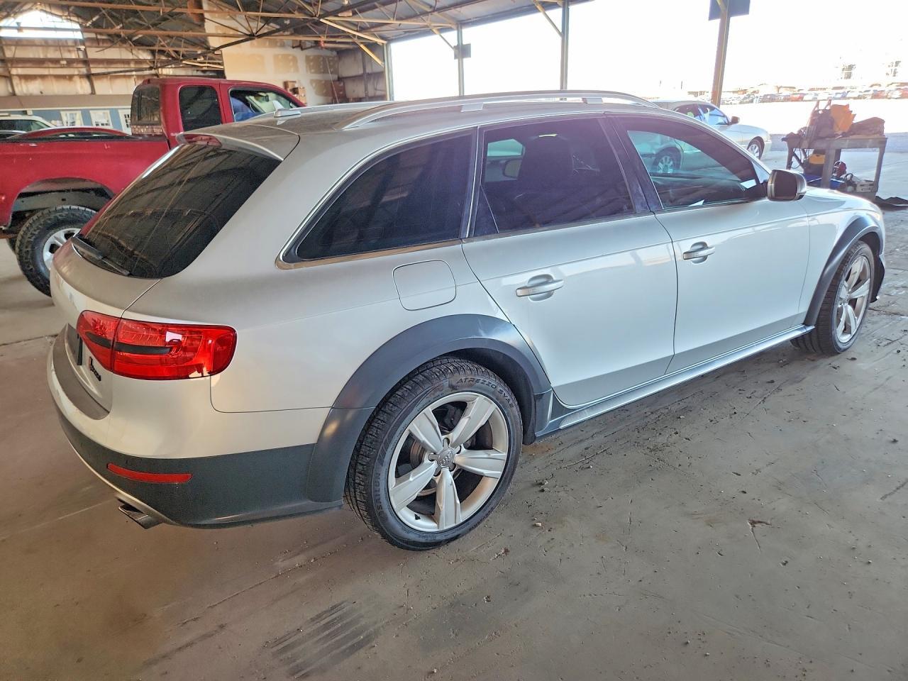 2013 Audi A4 Allroad Premium Plus - Image 3