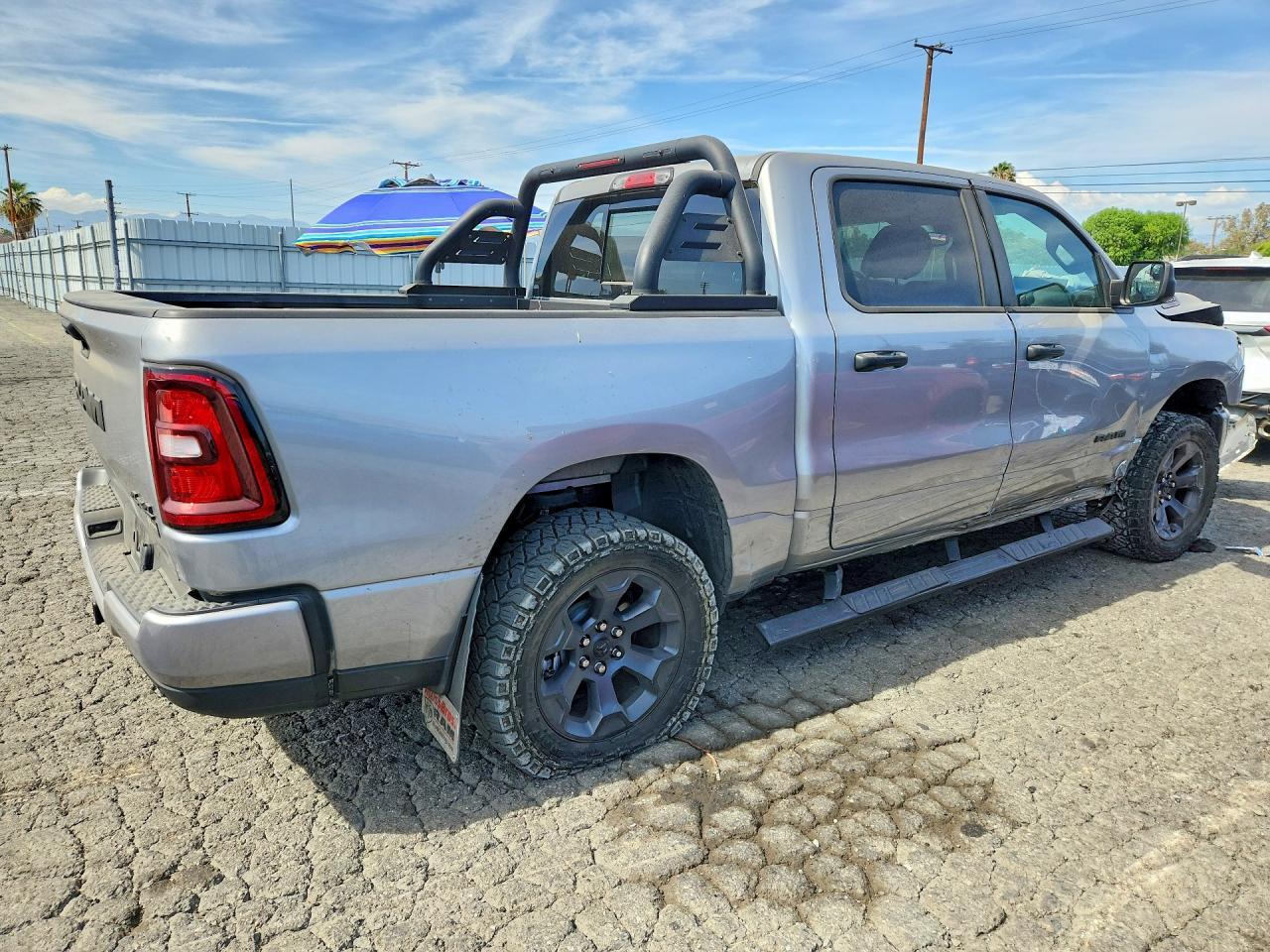 2025 Ram 1500 Tradesman - Фото 3