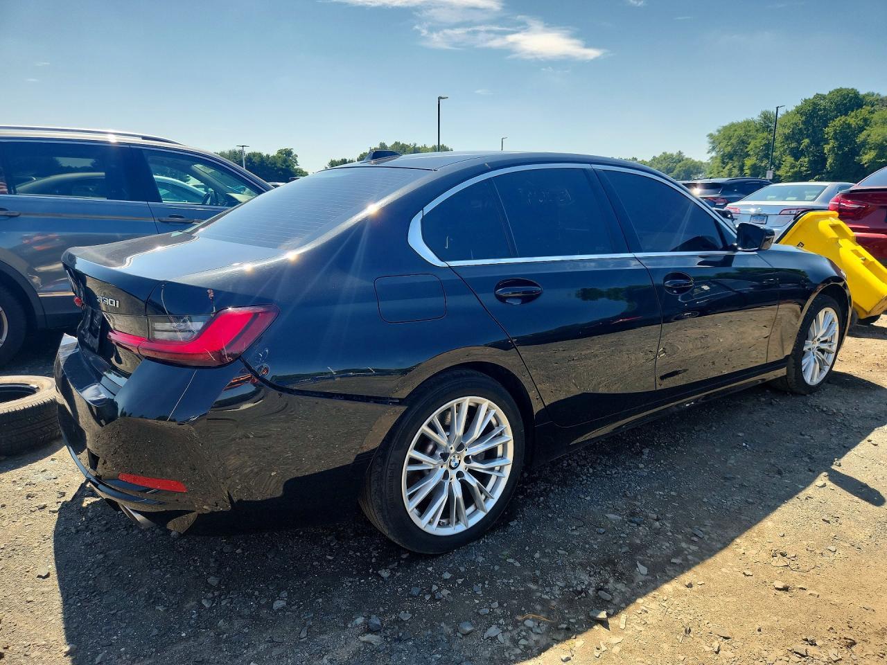 2024 BMW 330I - Image 3