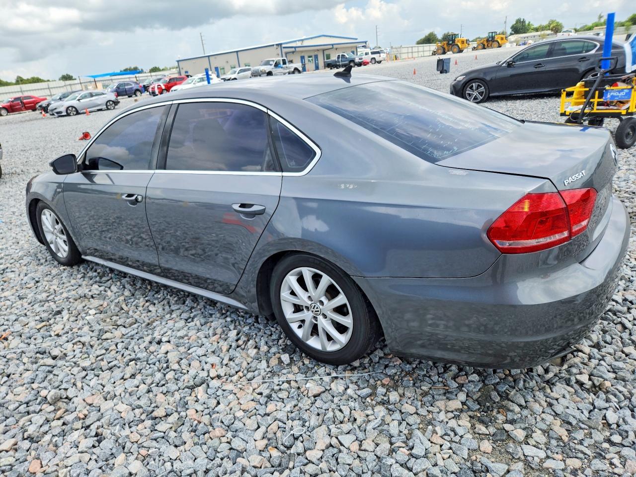 2015 Volkswagen Passat S - Image 2