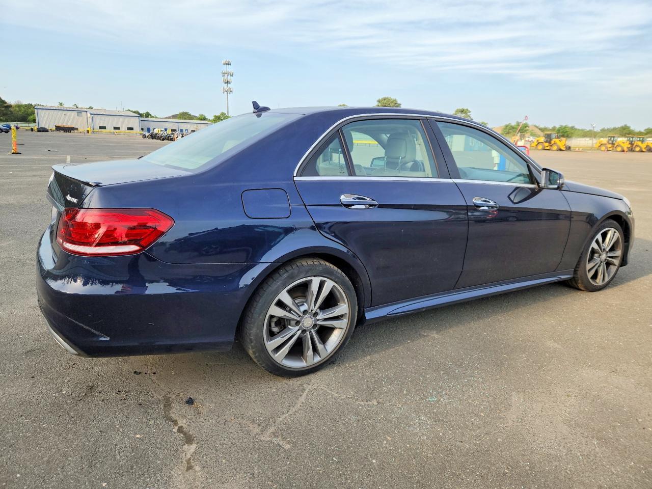 2016 Mercedes-Benz E 350 4Matic - Image 3