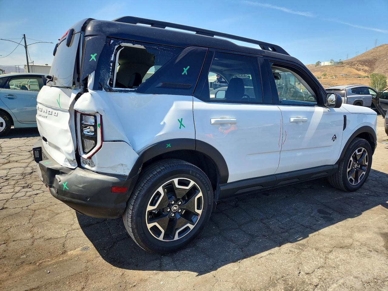 2023 Ford Bronco Sport Outer Banks - Image 3