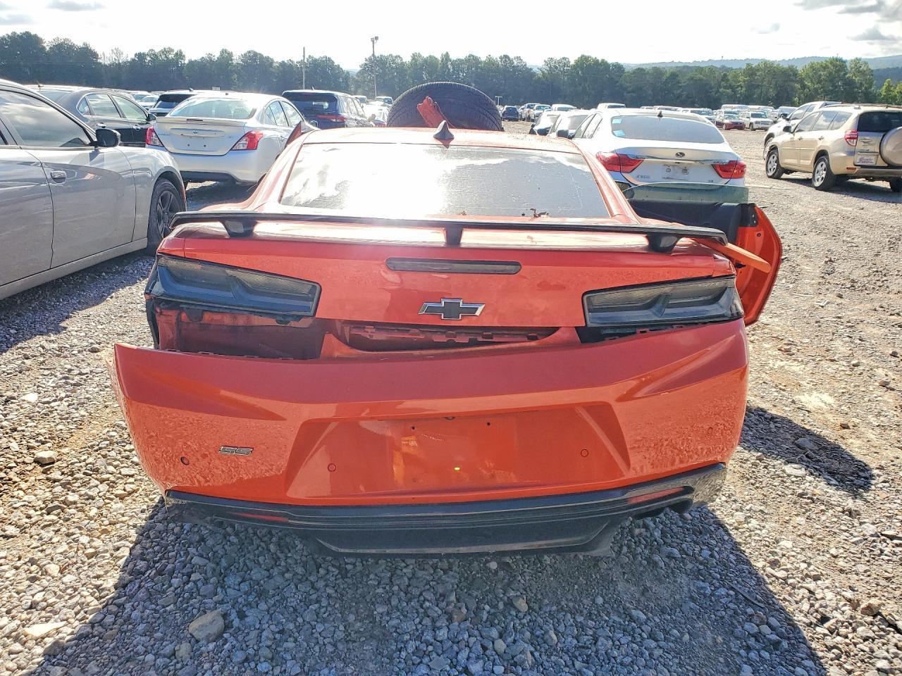 2018 Chevrolet Camaro Ss - Image 6