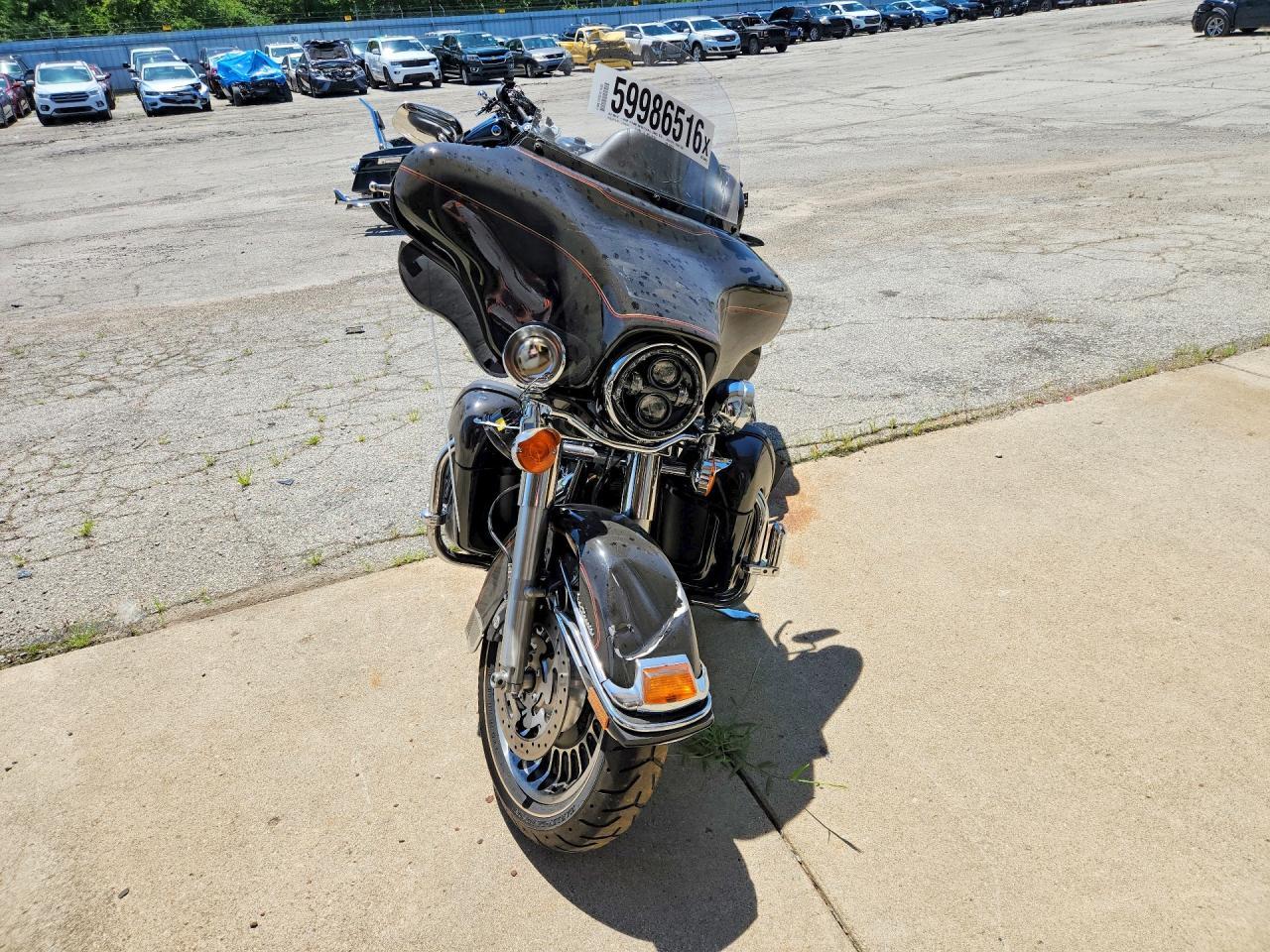 2013 Harley-Davidson Flhtcu Ultra Classic Electra Glide - Фото 2