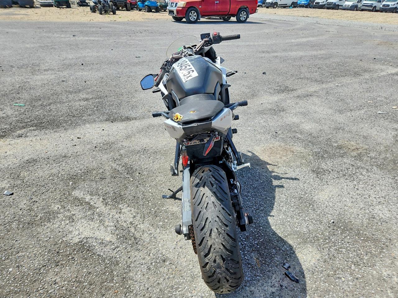 2024 Suzuki Gsx800 F - Фото 4