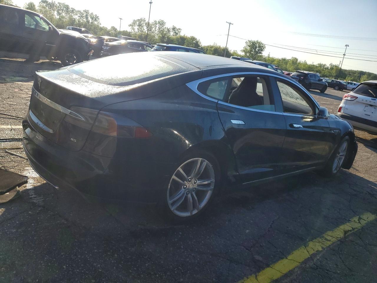 2013 Tesla Model S - Image 3