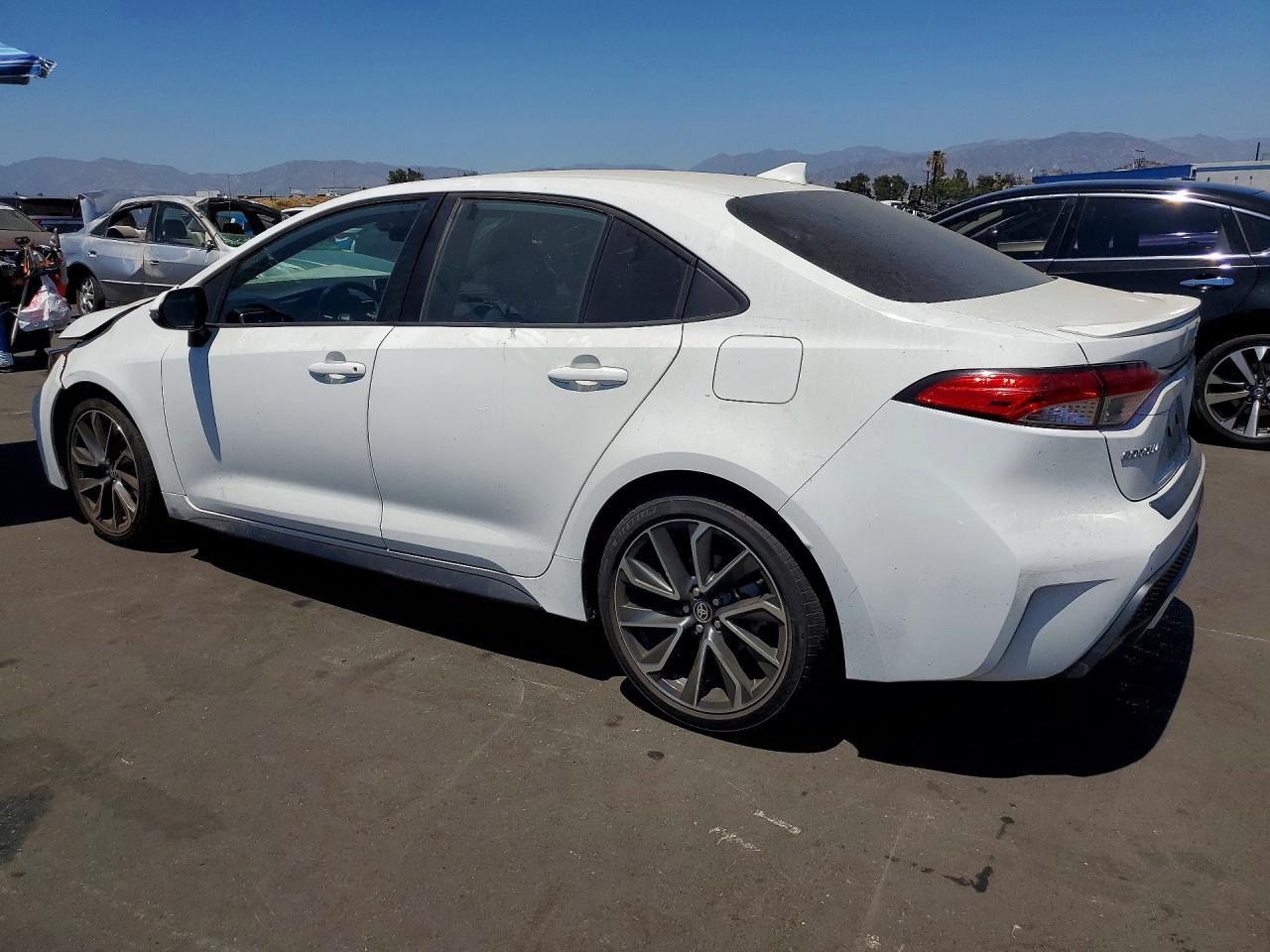 2020 Toyota Corolla Se - Фото 2