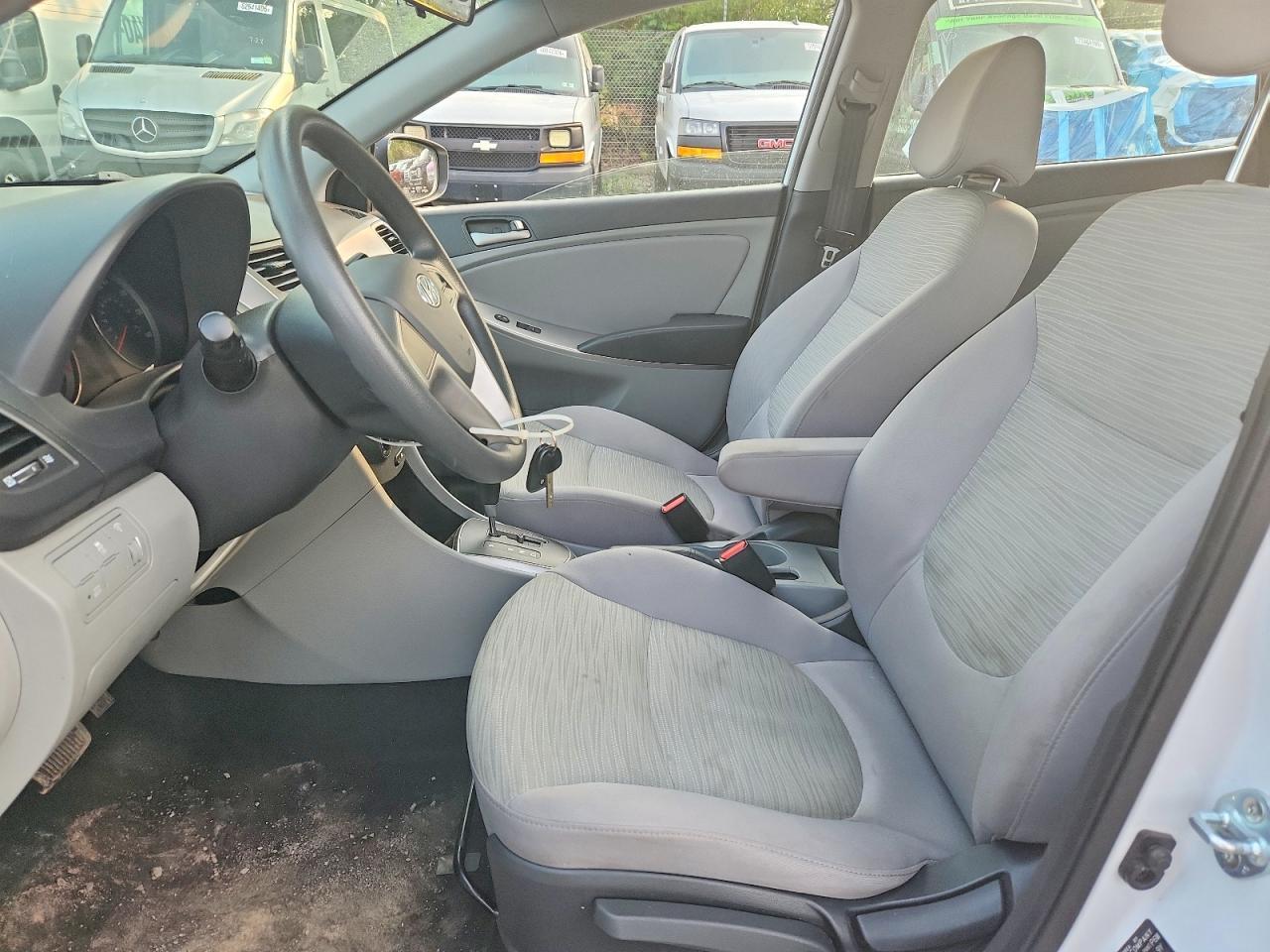 2017 Hyundai Accent Se - Фото 7