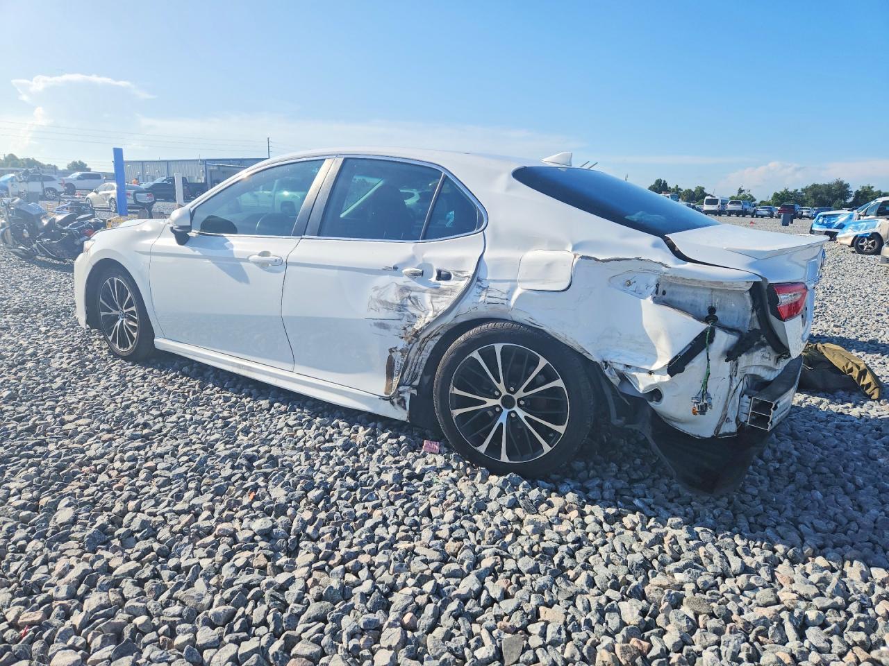 2019 Toyota Camry Se - Image 2