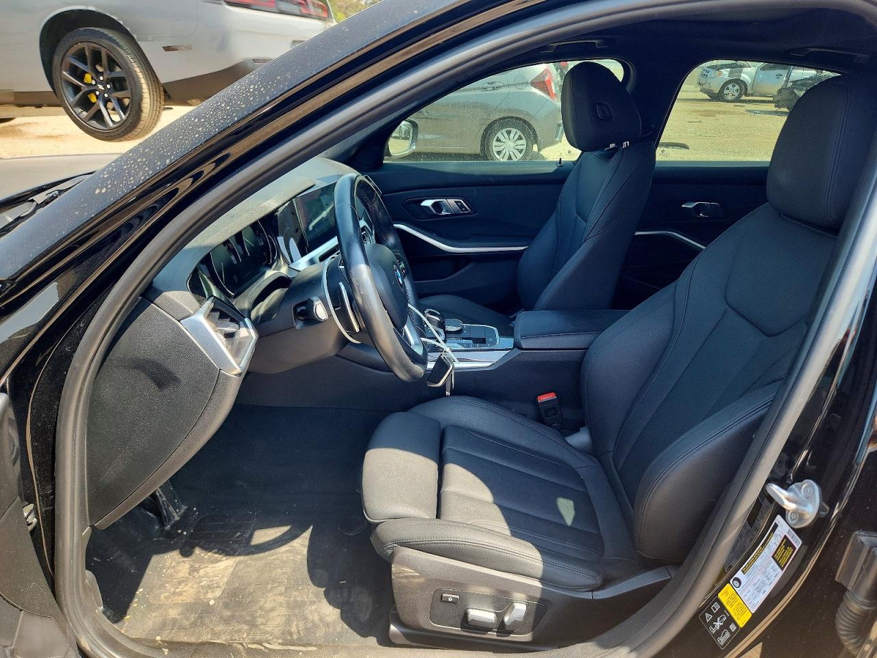 2020 BMW 330Xi - Фото 7
