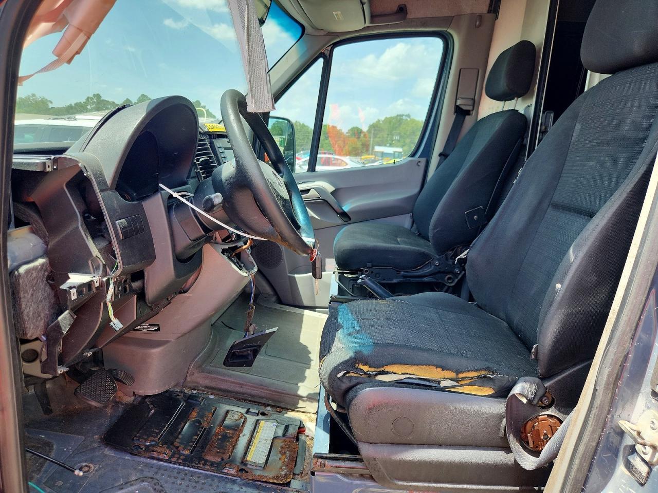 2018 Mercedes-Benz Sprinter 2500 - Image 7
