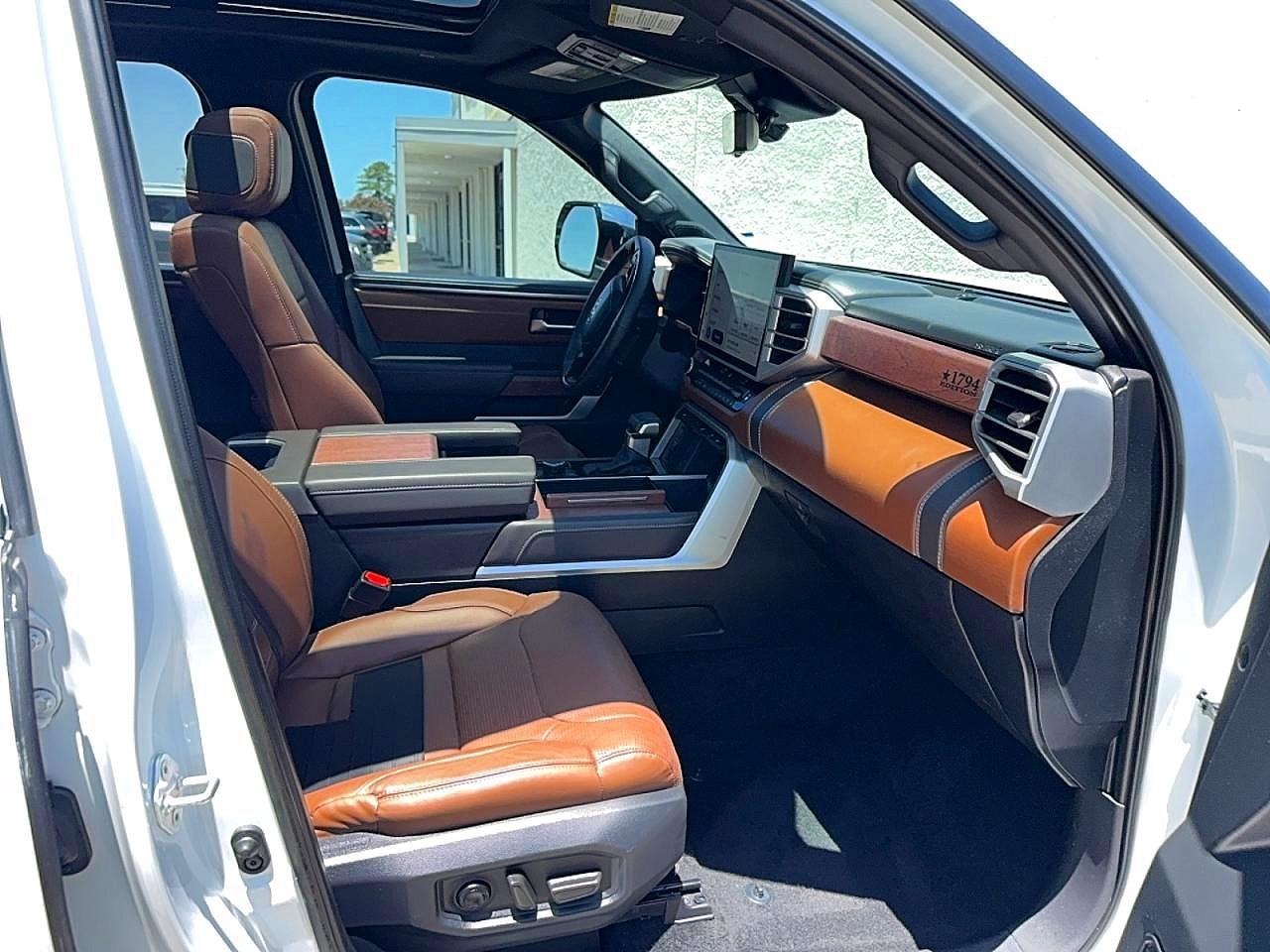 2025 Toyota Tundra 1794 Edition - Image 5
