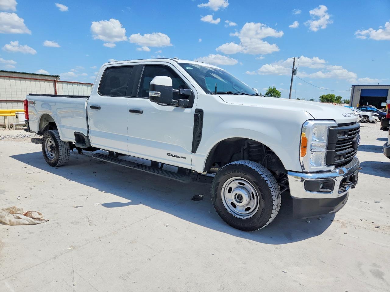 2023 Ford F350 Super Duty - Image 4