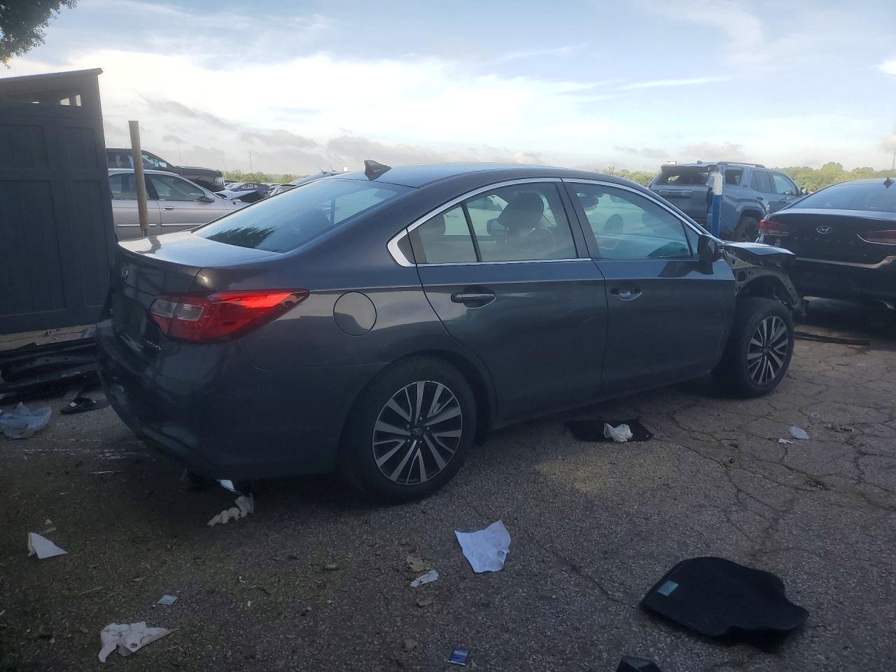 2018 Subaru Legacy 2.5I Premium - Фото 3