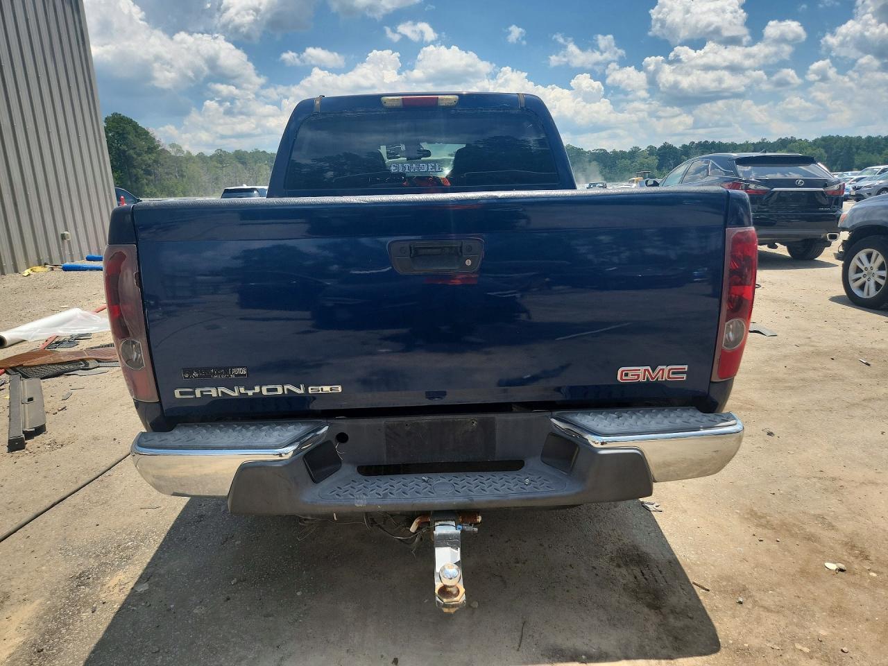 2004 GMC Canyon - Image 6
