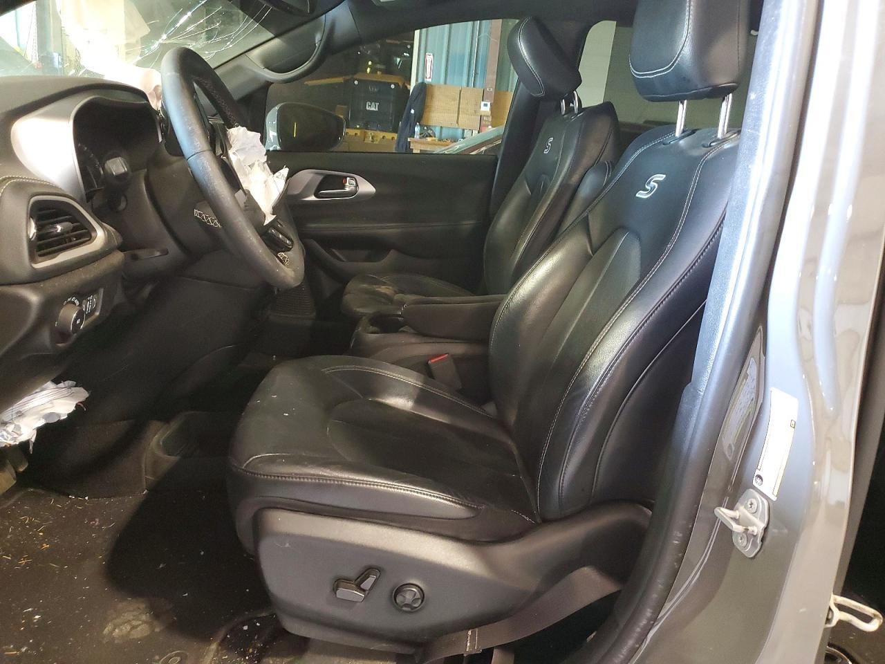2022 Chrysler Pacifica Touring L - Image 7